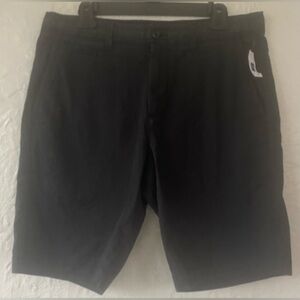 NWT GAP men’s black classic preppy flat front chino shorts with pockets; size 32
